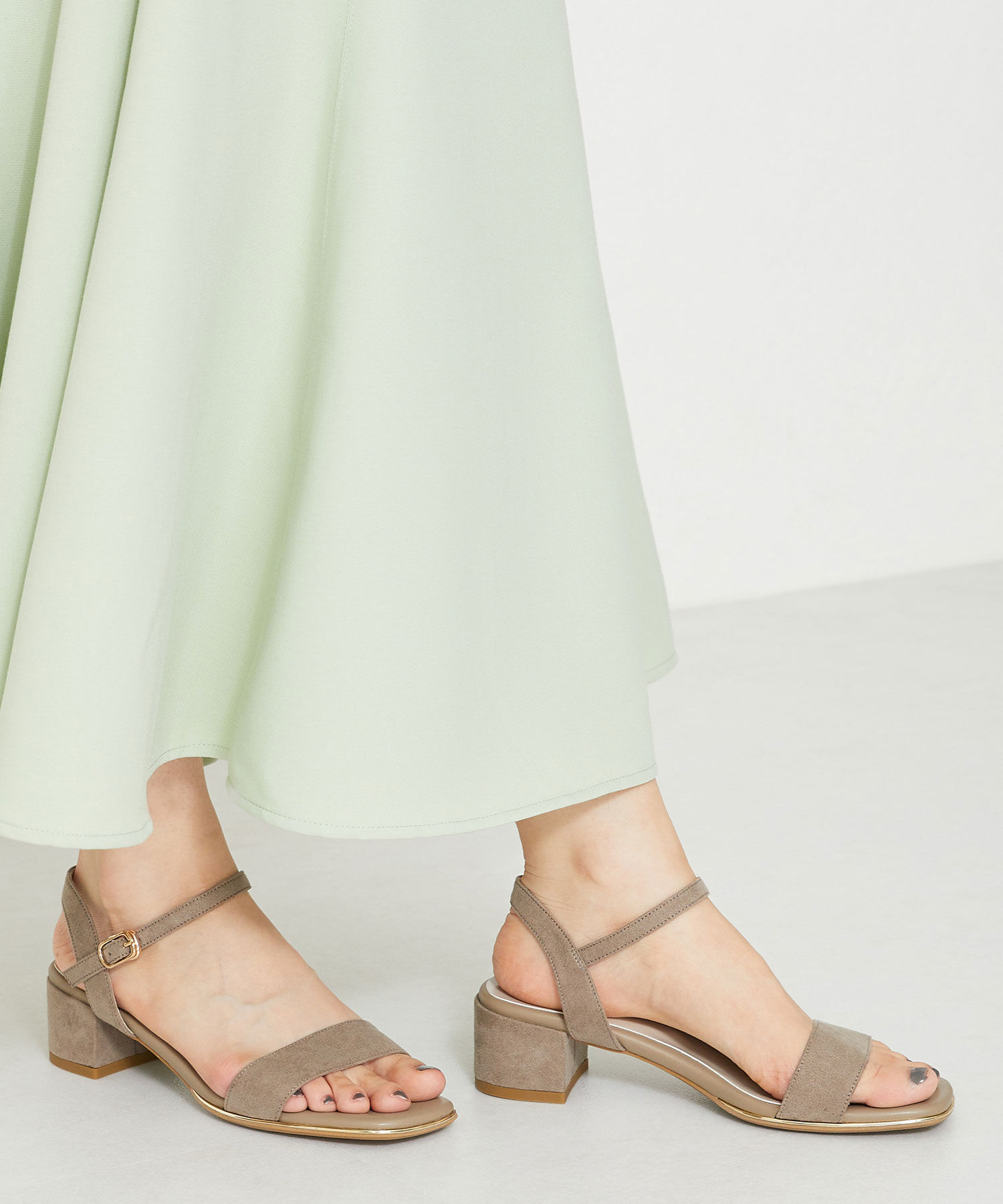 ORiental TRaffic「【アウトレット価格】メタリックライン ミドルヒール サンダル /31209 シンプル 」|サンダル|