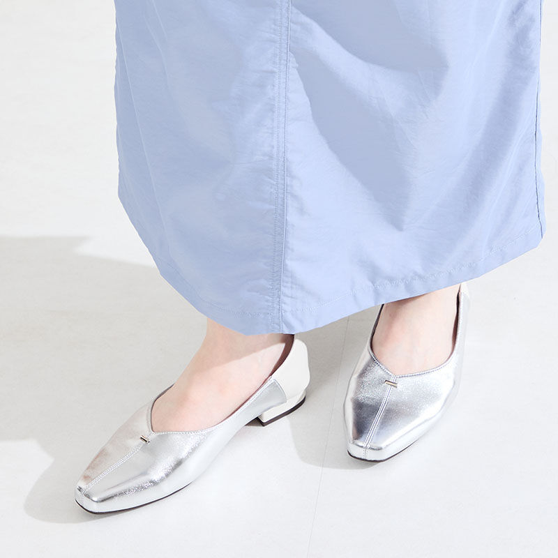 ORiental TRaffic「●2026春夏新作●ゴールドパーツVカットバブーシュ/61112」|パンプス|