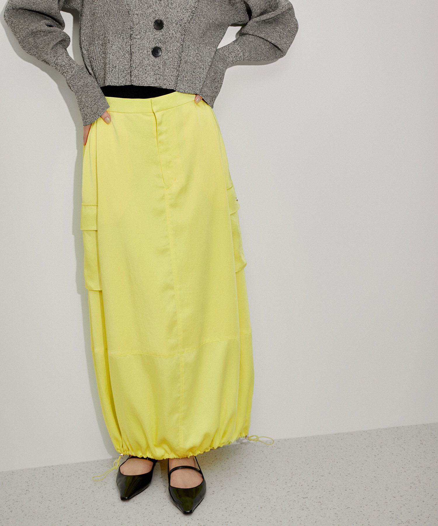 ADAM ET ROPE'「【サステナブル】サテンバルーンカーゴスカート」|スカート|