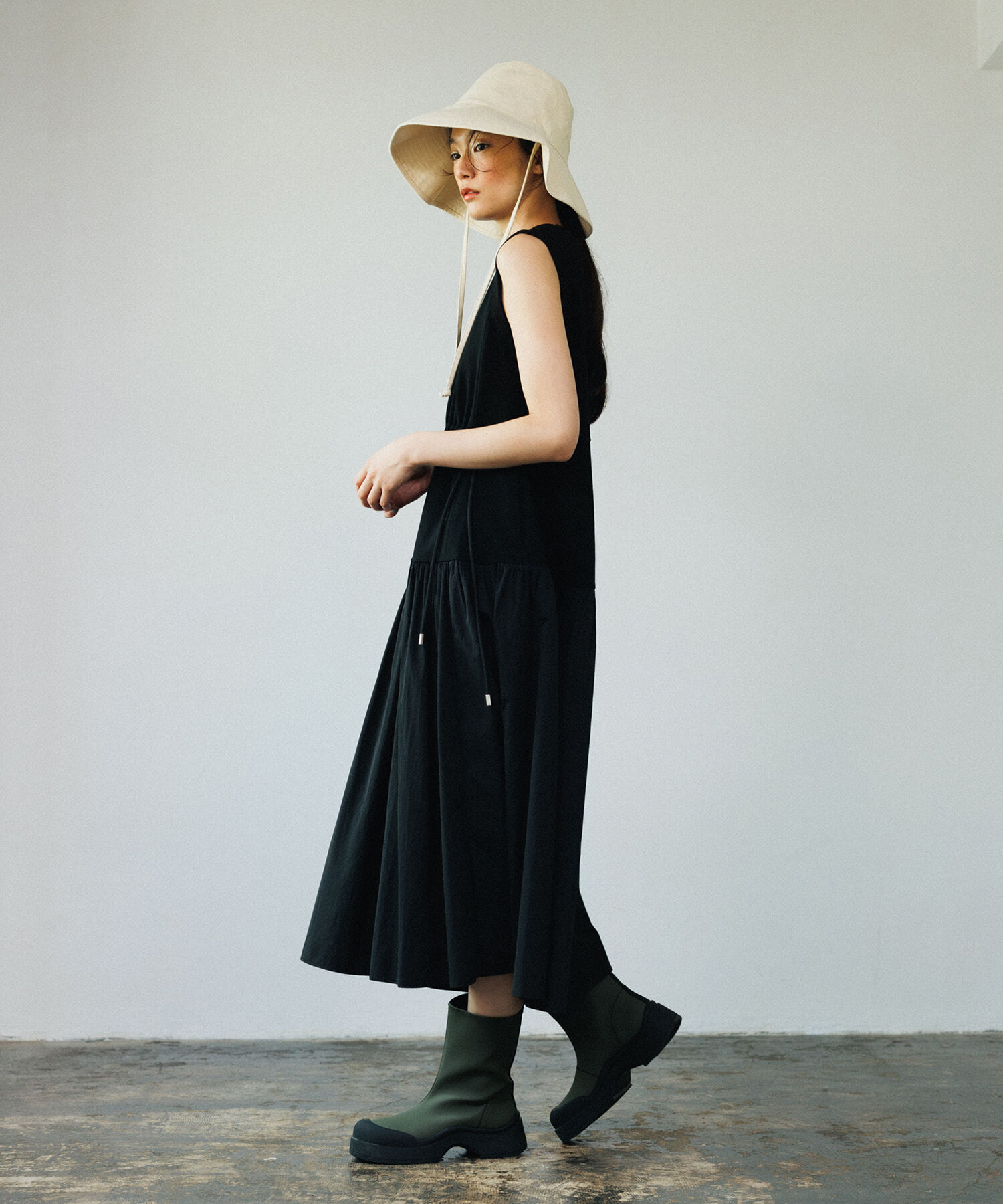 ADAM ET ROPE'「晴雨兼用ボリュームソールミドル丈ブーツ」|その他|