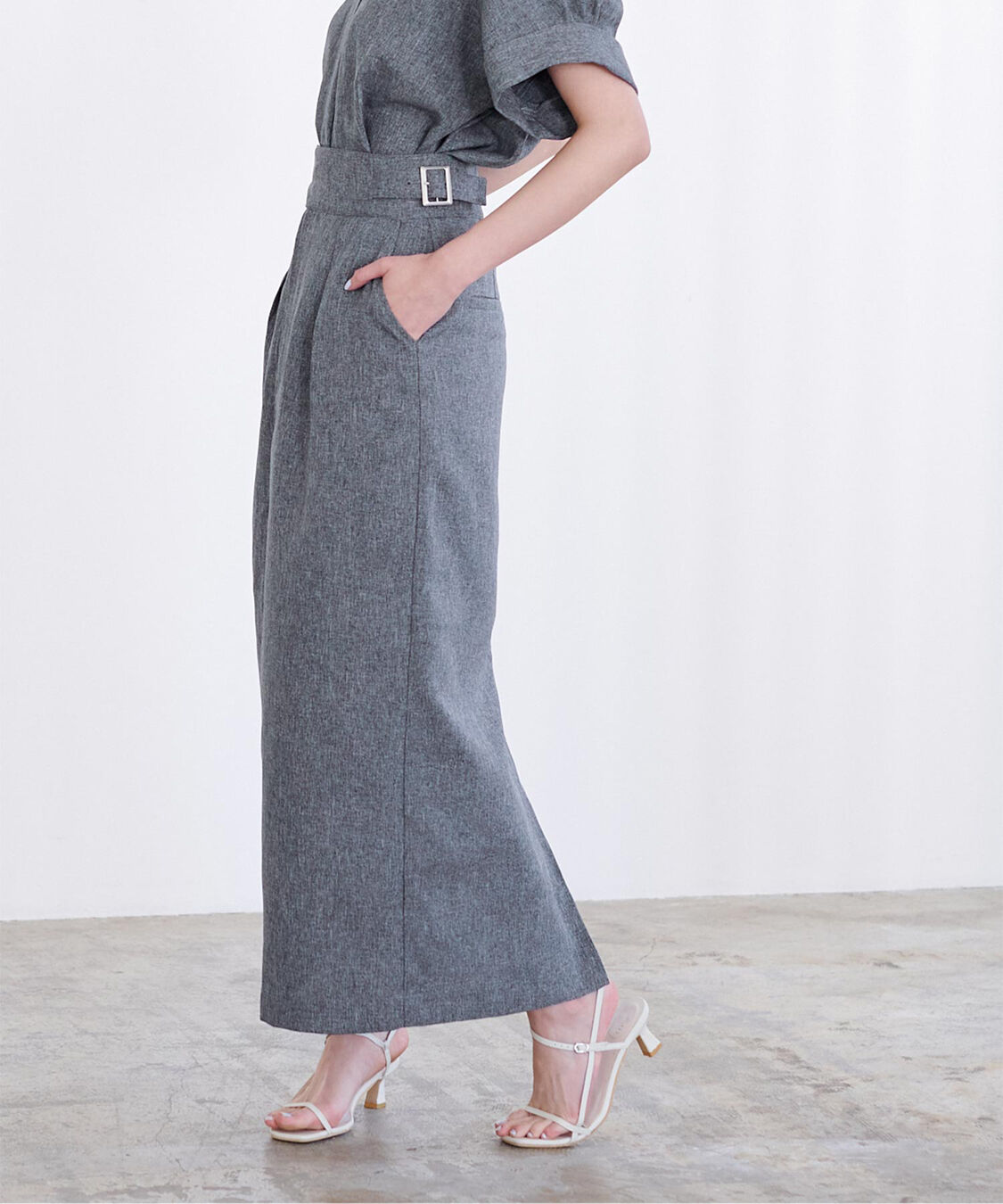 ur's「リネンライクサイドベルトデザインタイトスカート」|スカート|杢ネイビー