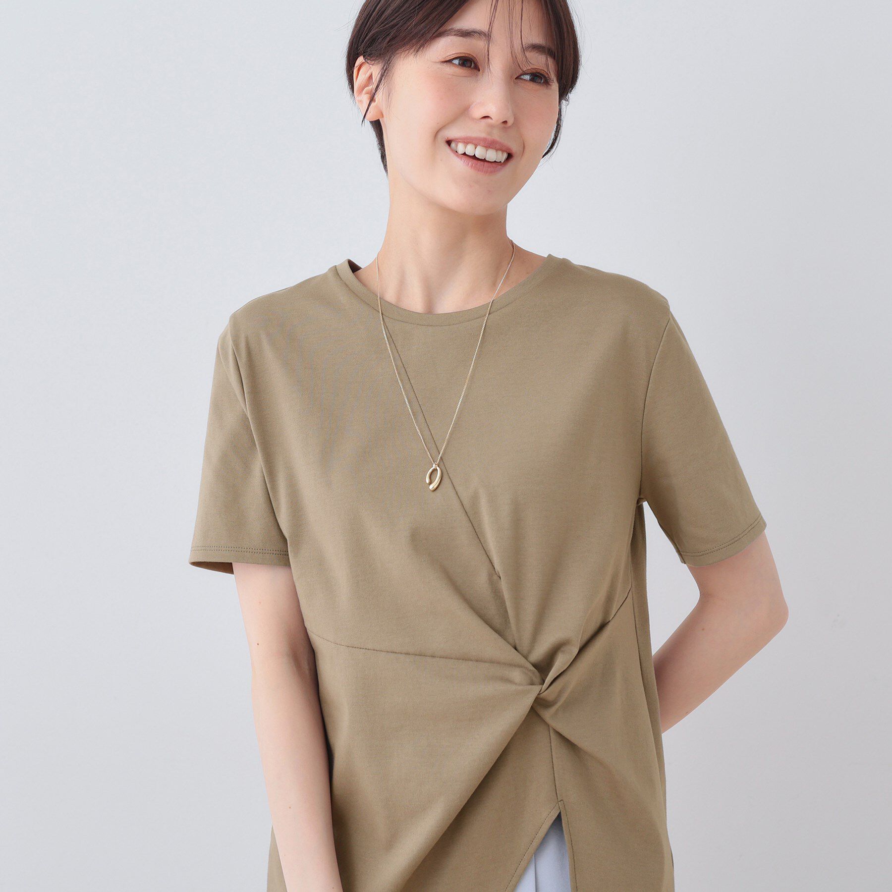 INDIVI「【洗える】ねじりデザインTシャツ」|Tシャツ・カットソー|カーキ(029)