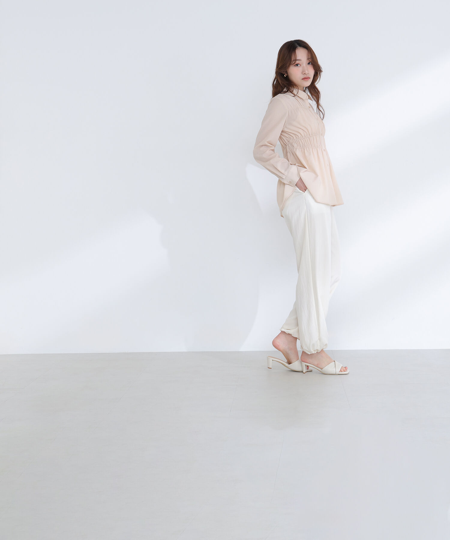  「シャーリングペプラムシャツ」|シャツ・ブラウス|