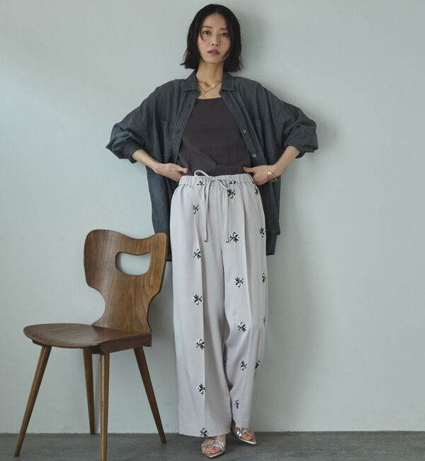 Doux archives「花柄刺繍センタープレスパンツ」|チノ|
