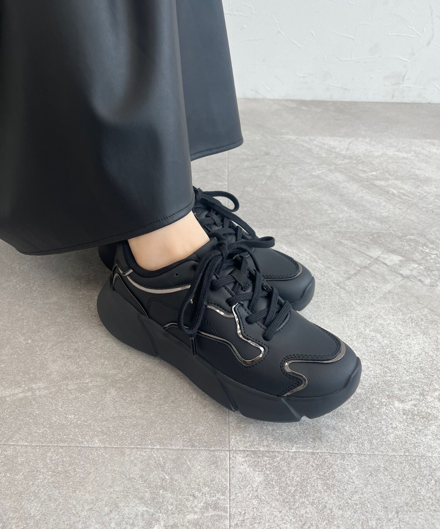 ORiental TRaffic「【トレンド】メタリックライン厚底スニーカー/OT3727」|スニーカー|