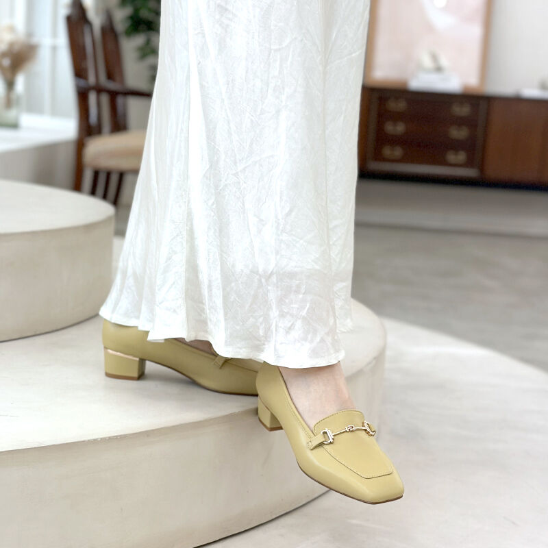 WA Oriental TRaffic「【定番】メタリックラインビットヒールローファー/32303 ローファー 人気 売れてる クッション」|パンプス|