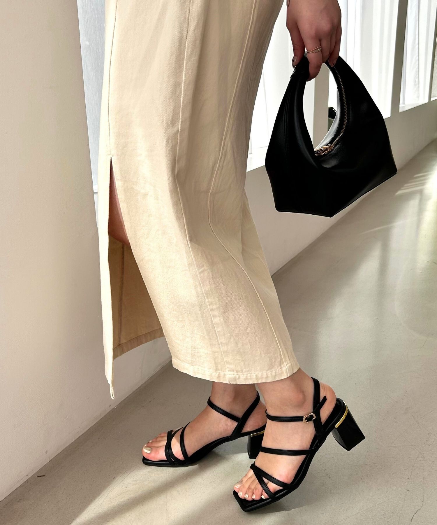 ORiental TRaffic「ナローストラップメタリックラインサンダル/41208」|サンダル|