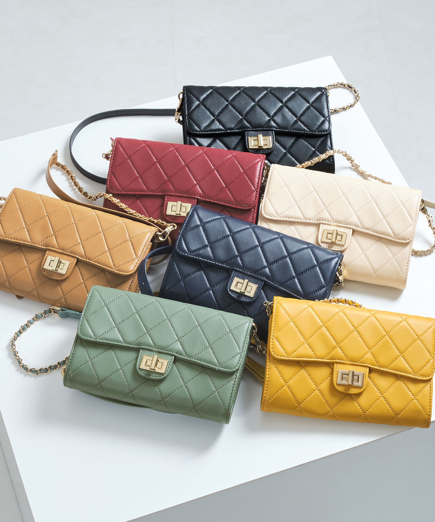 ORiental TRaffic「【BAG】キルティングお財布バッグ/BA-238 トレンド 人気 フェミニン カジュアル」|ショルダー・メッセンジャー|BEIGE