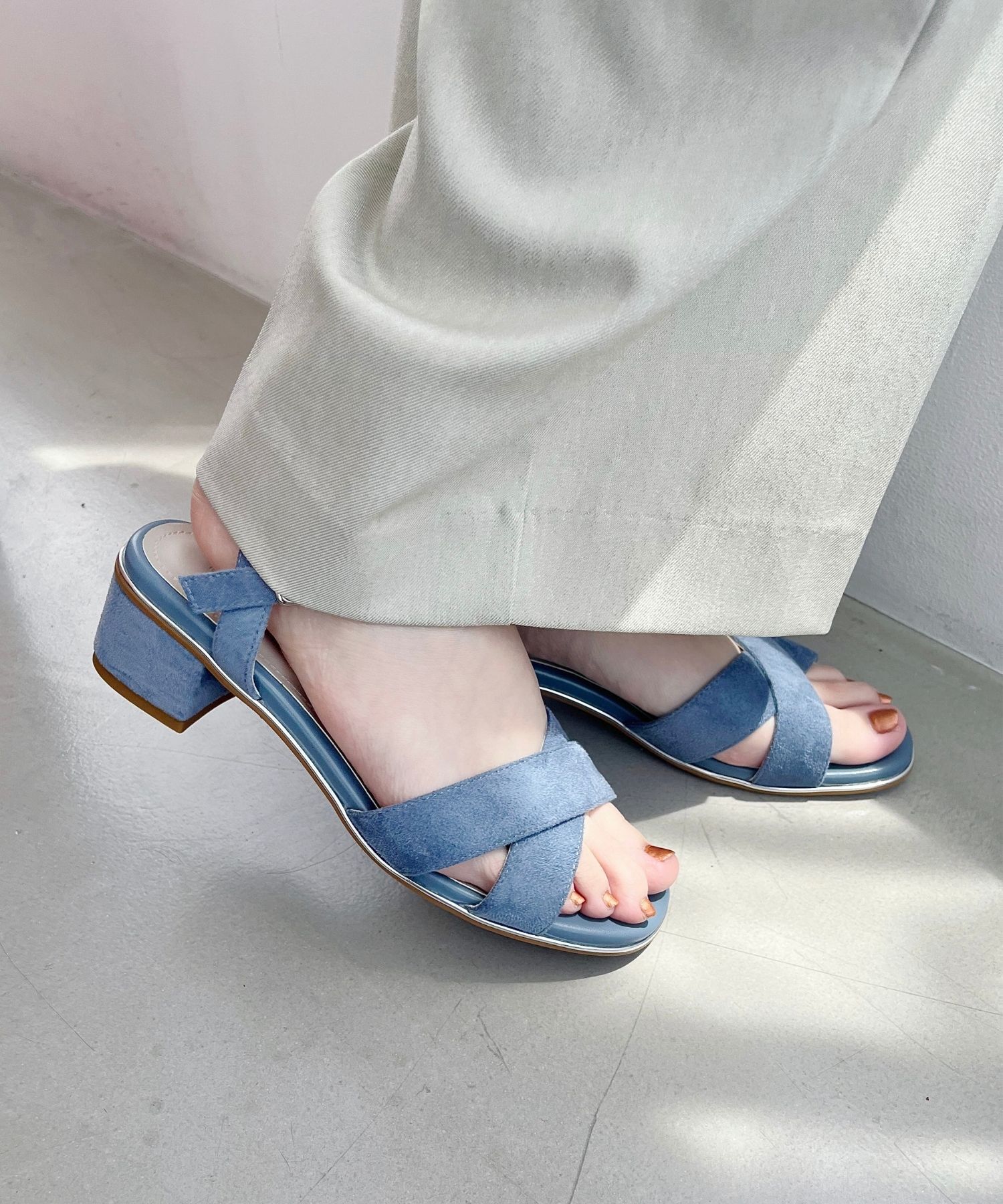 ORiental TRaffic「【WEB限定】クロスストラップメタリックラインサンダル/55201 サンダル トレンド 人気」|サンダル|