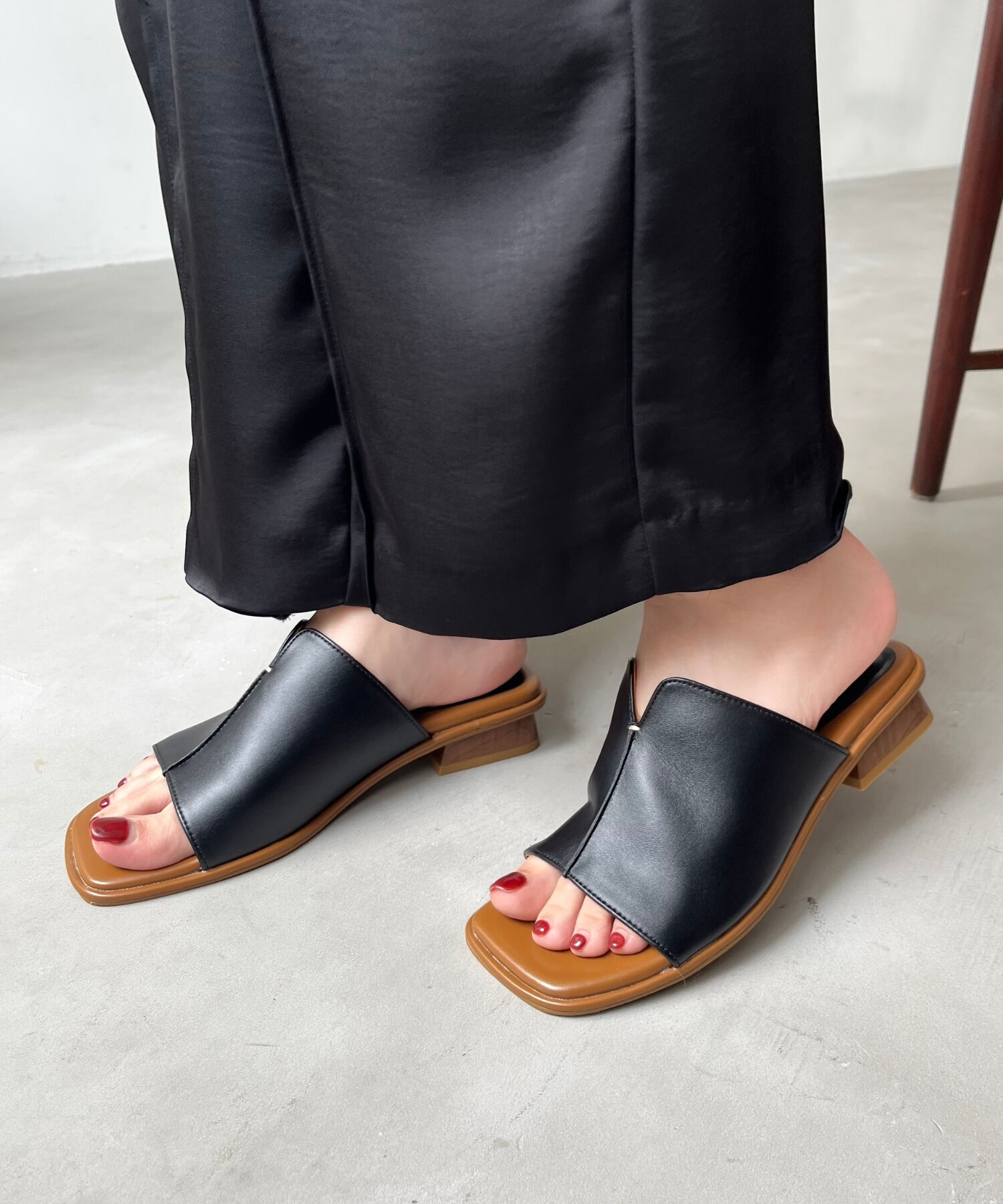 ORiental TRaffic「【WEB限定】●人気アイテム●センタースリットミュールサンダル/55206 サンダル 」|サンダル|BLACK