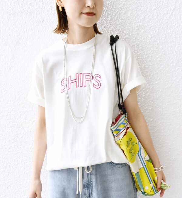 SHIPS for women「《一部追加予約》【WEB限定】 SHIPS ラウンド プリント ロゴ TEE」|Tシャツ・カットソー|