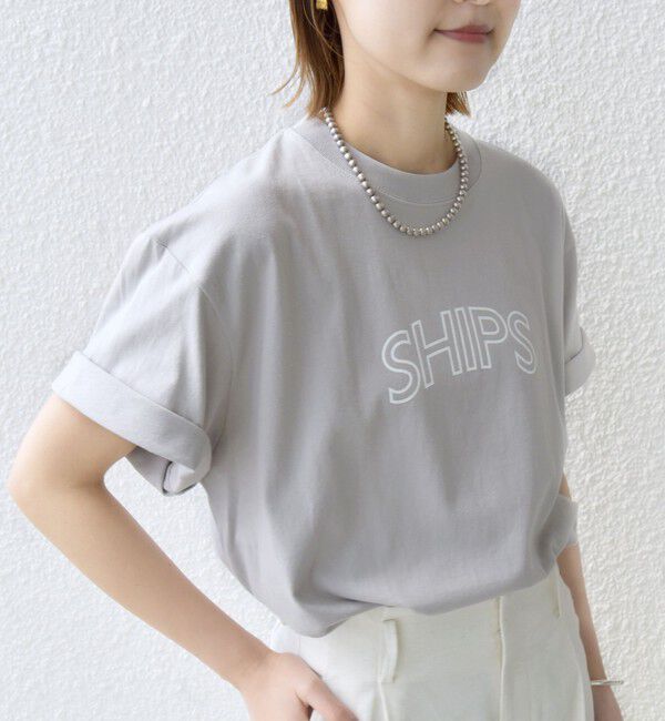SHIPS for women「《一部追加予約》【WEB限定】 SHIPS ラウンド プリント ロゴ TEE」|Tシャツ・カットソー|