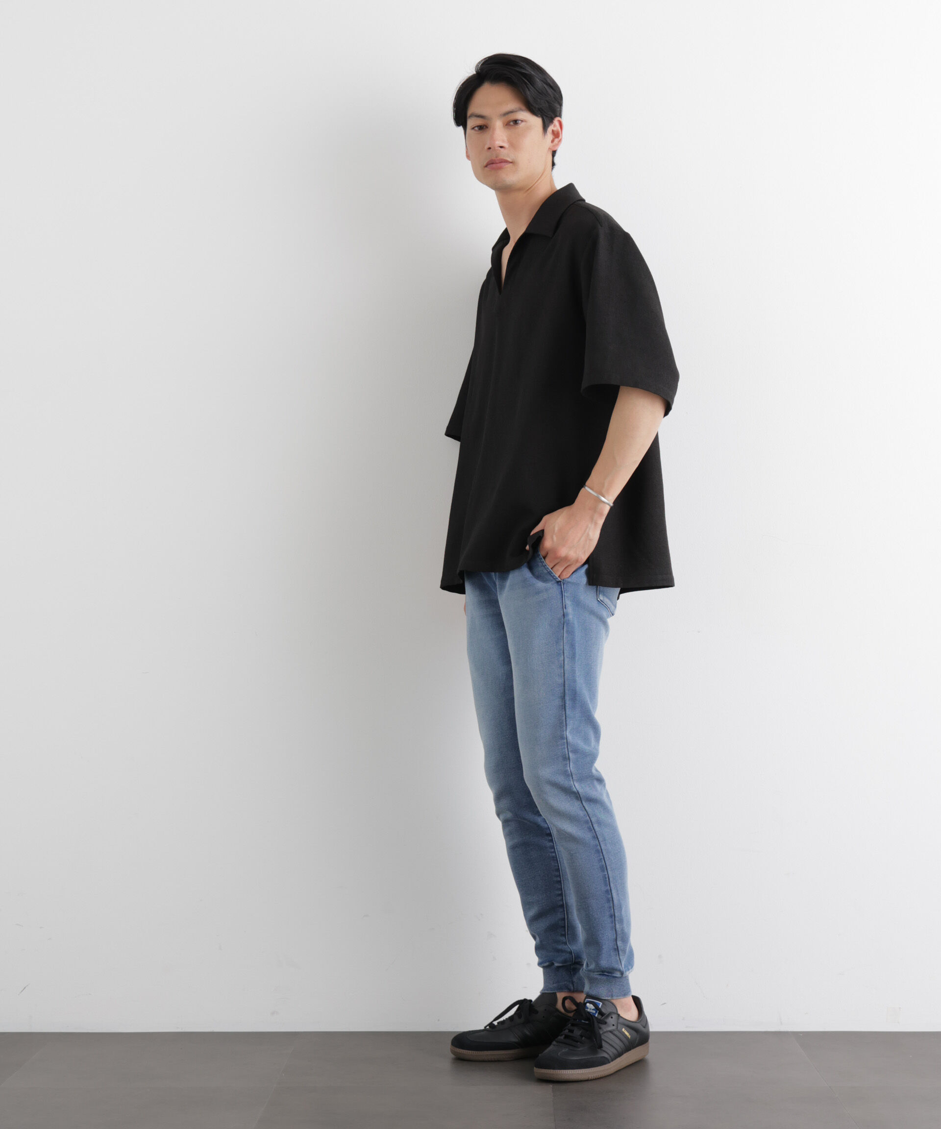 nano･universe「｢Meaningful Continuity｣ ストレッチデニムジョガーパンツ」|チノ|