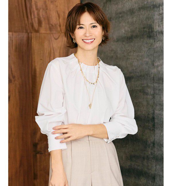 自由区「【カタログ掲載】ナチュラルタッチスタンドカラー ブラウス」|シャツ・ブラウス|オフ