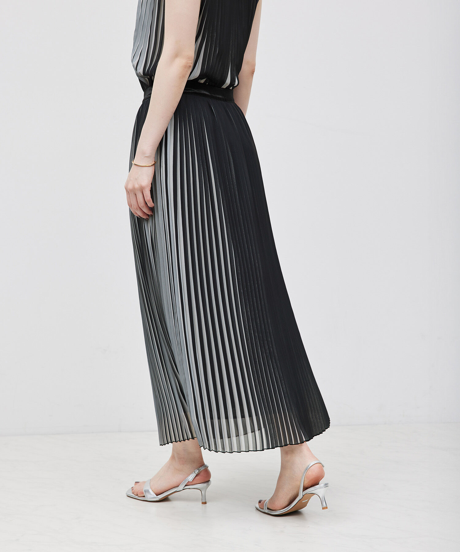 ROPE「プリーツスカート（バイカラー/無地）【メディア掲載】」|スカート|