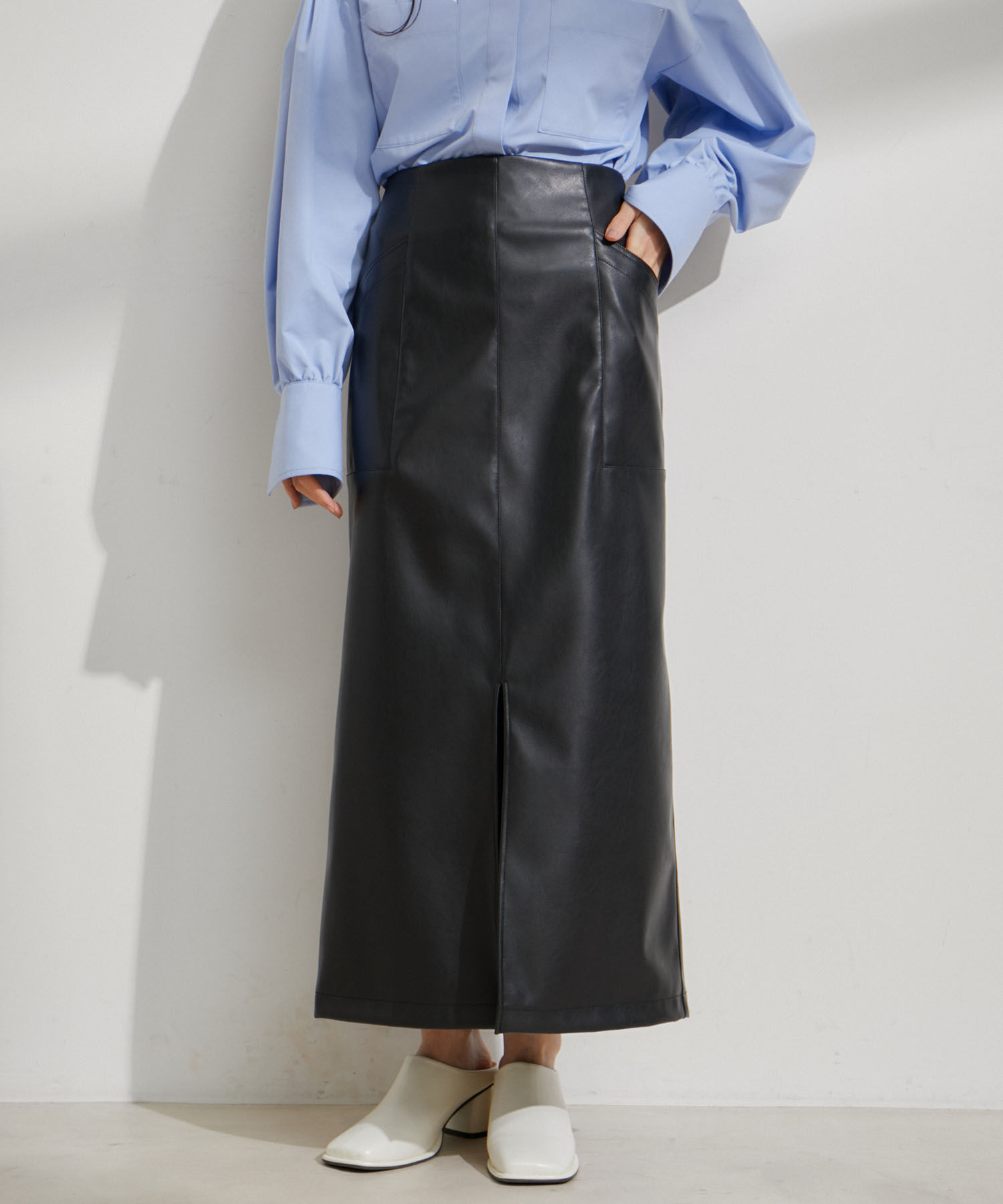 VIS「フェイクレザーIラインスカート」|スカート|ブラック(01)