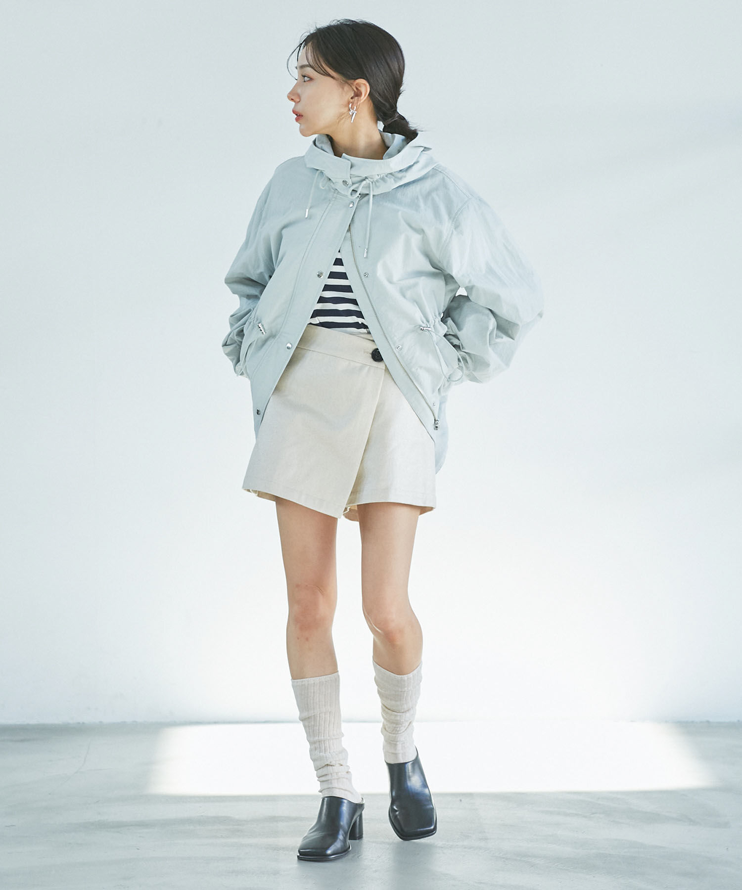 VIS「【STAYC/SUMIN着用】箔プリントミニスカパン」|スラックス|