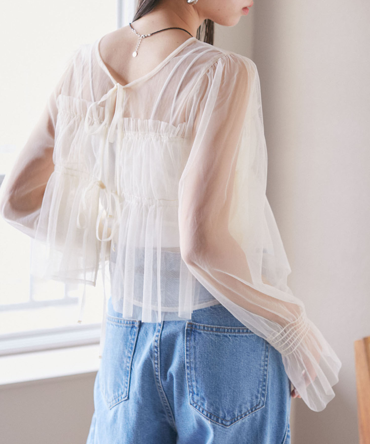 VIS「【前後2WAY】袖シャーリングチュールリボンブラウス」|シャツ・ブラウス|ホワイト(10)