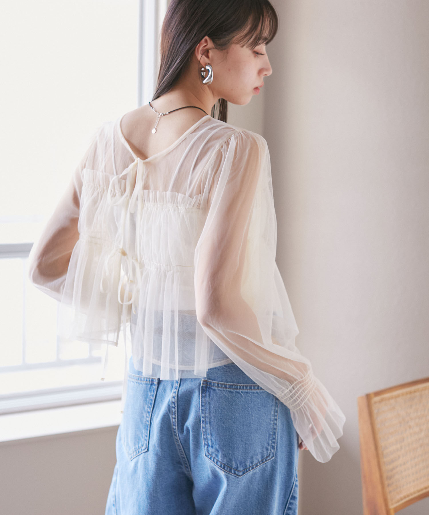 VIS「【前後2WAY】袖シャーリングチュールリボンブラウス」|シャツ・ブラウス|