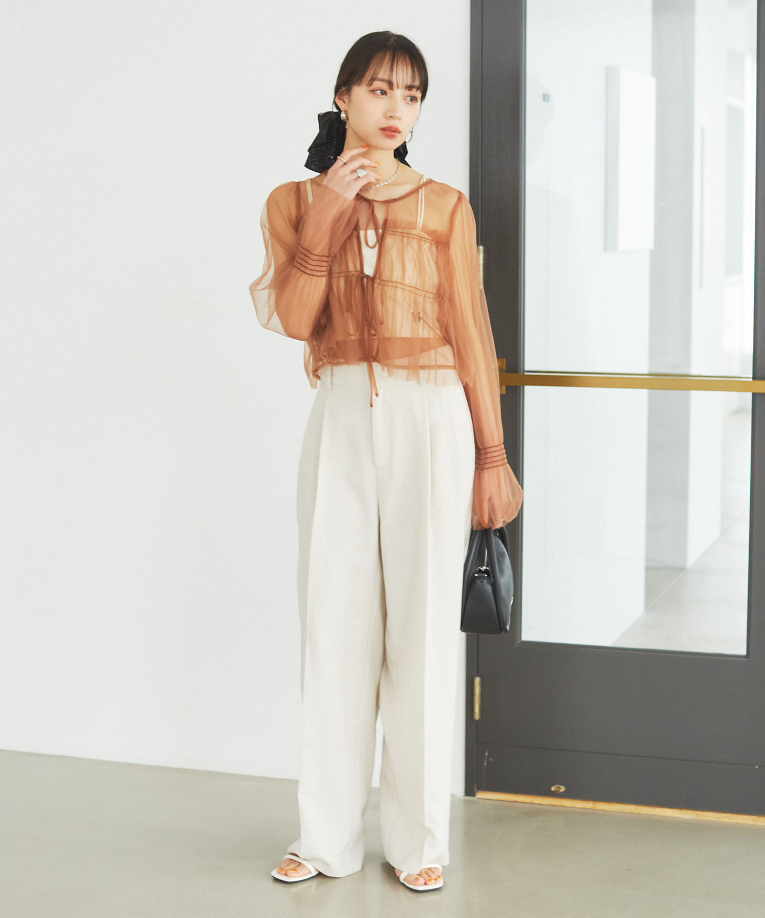 VIS「【前後2WAY】袖シャーリングチュールリボンブラウス」|シャツ・ブラウス|