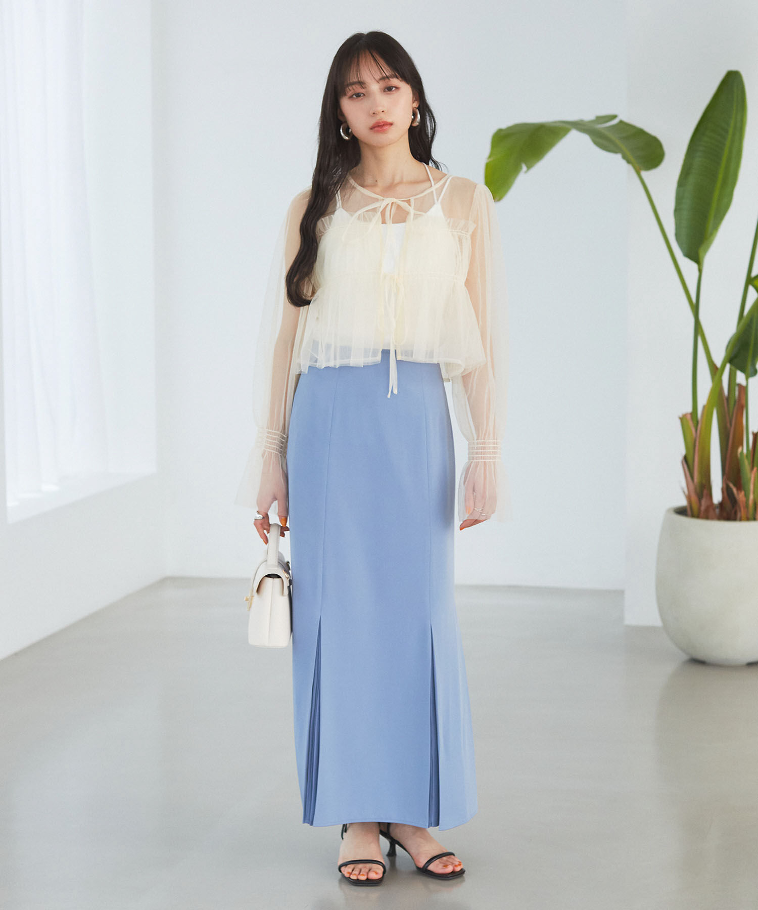 VIS「【前後2WAY】袖シャーリングチュールリボンブラウス」|シャツ・ブラウス|