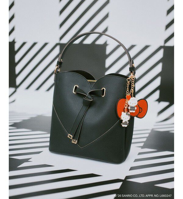 VIS「【HELLO KITTY&times;VIS】ハートカットバッグ」|ショルダー・メッセンジャー|
