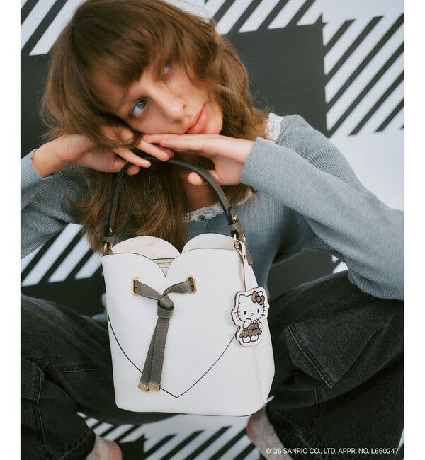 VIS「【HELLO KITTY&times;VIS】ハートカットバッグ」|ショルダー・メッセンジャー|