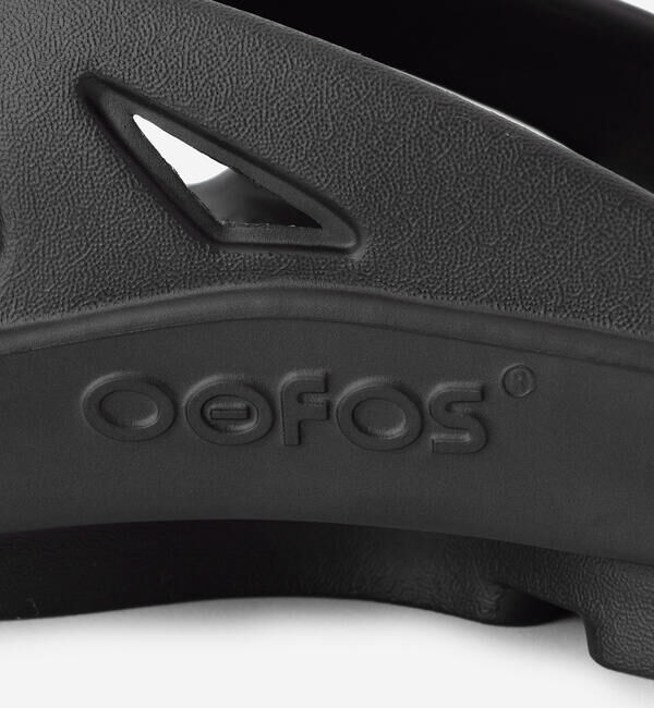  「OOFOS | OOriginal Black MEN」|サンダル|