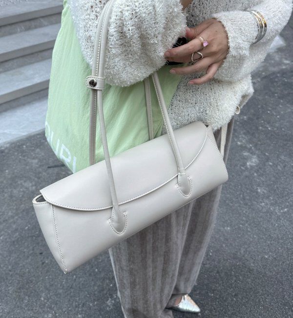  「【WEB限定】横長フラップショルダー」|トートバッグ|オフホワイト