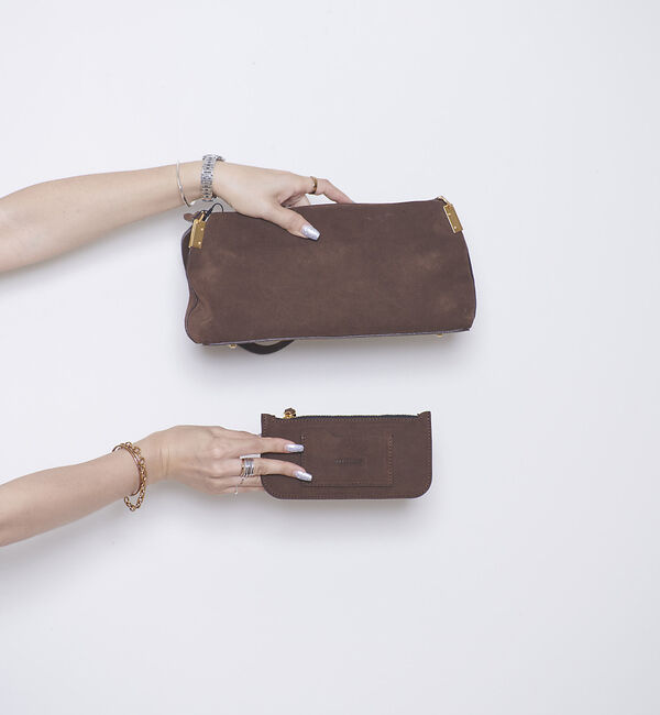 Rouge vif「【MAESTOSO/マエストソ】スクエアスウェードバッグ　ポーチ付き」|ショルダー・メッセンジャー|