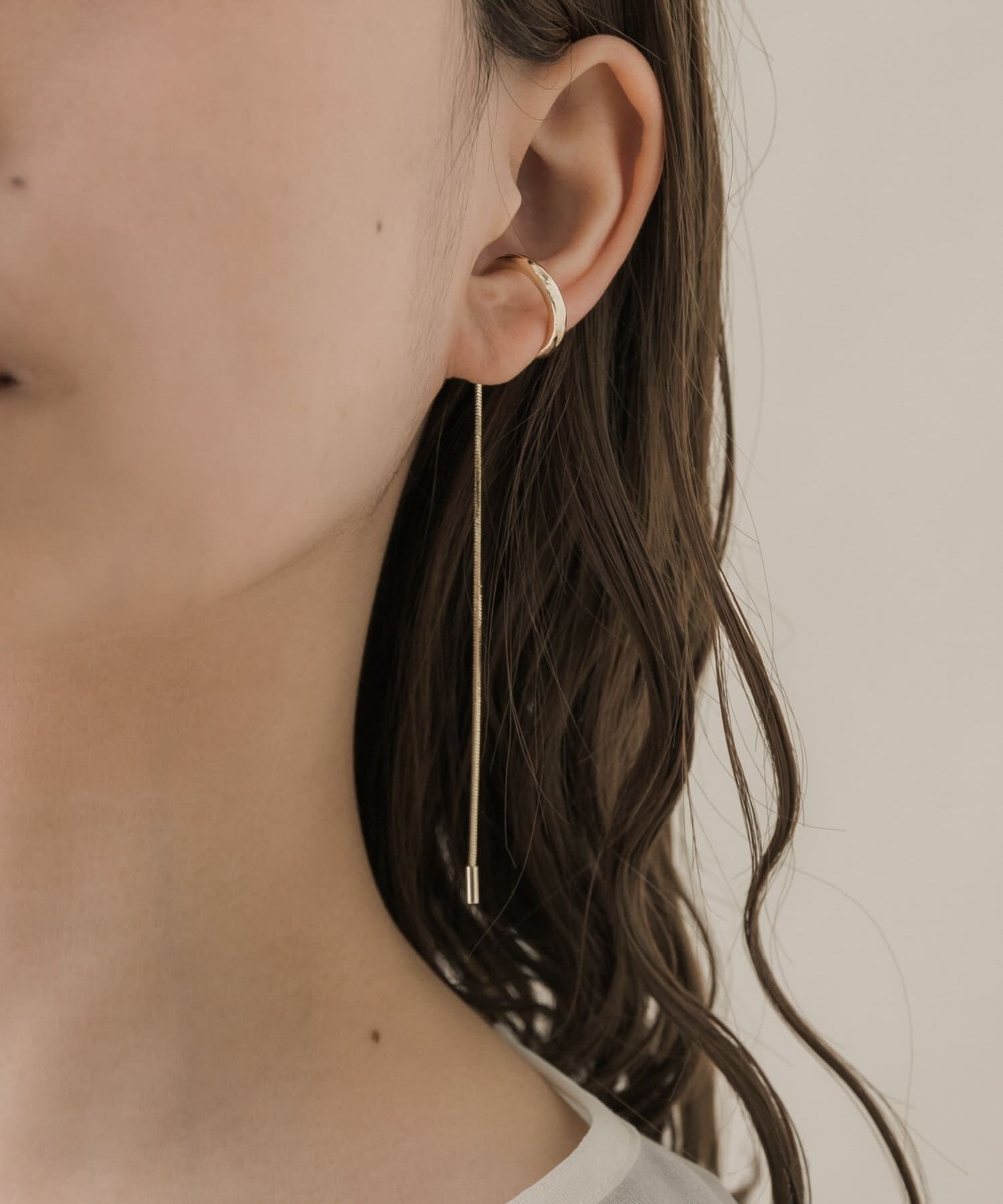 SMELLY「ロングチェーンシンプルイヤカフ」|イヤリング|ゴールド