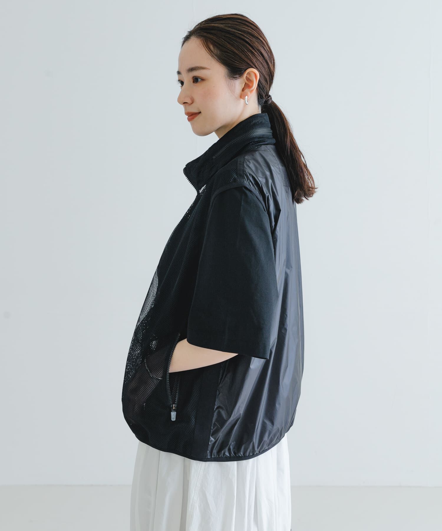 URBAN RESEARCH「MARMOT CAPITAL　PERTEX FLONT MESH VEST」|ノーカラーコート|