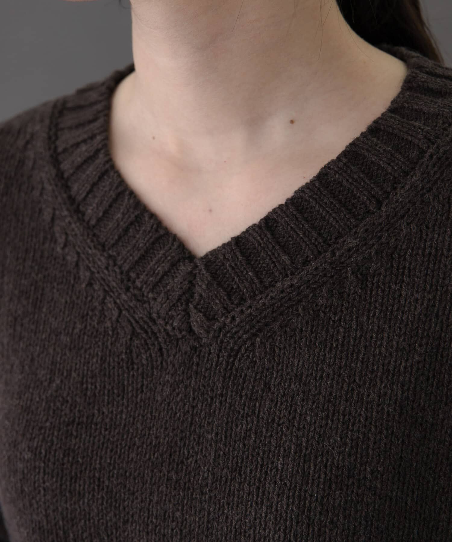 URBAN RESEARCH DOORS「FORK&SPOON　Vネックニット」|ニット・セーター|