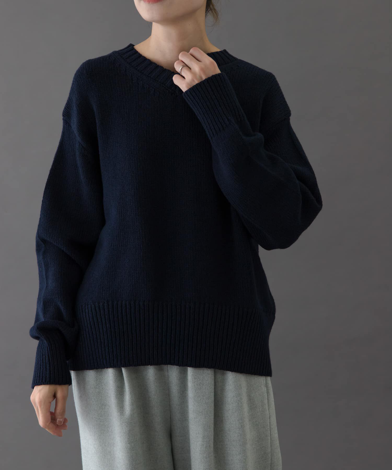 URBAN RESEARCH DOORS「FORK&SPOON　Vネックニット」|ニット・セーター|