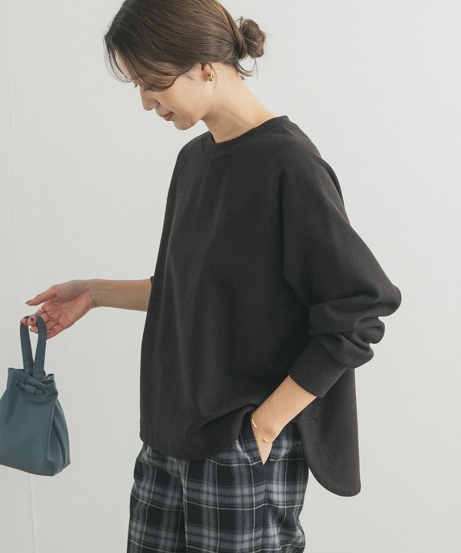 URBAN RESEARCH DOORS「『WEB/一部店舗限定カラー』ラグランフレアプルオーバー」|Tシャツ・カットソー|