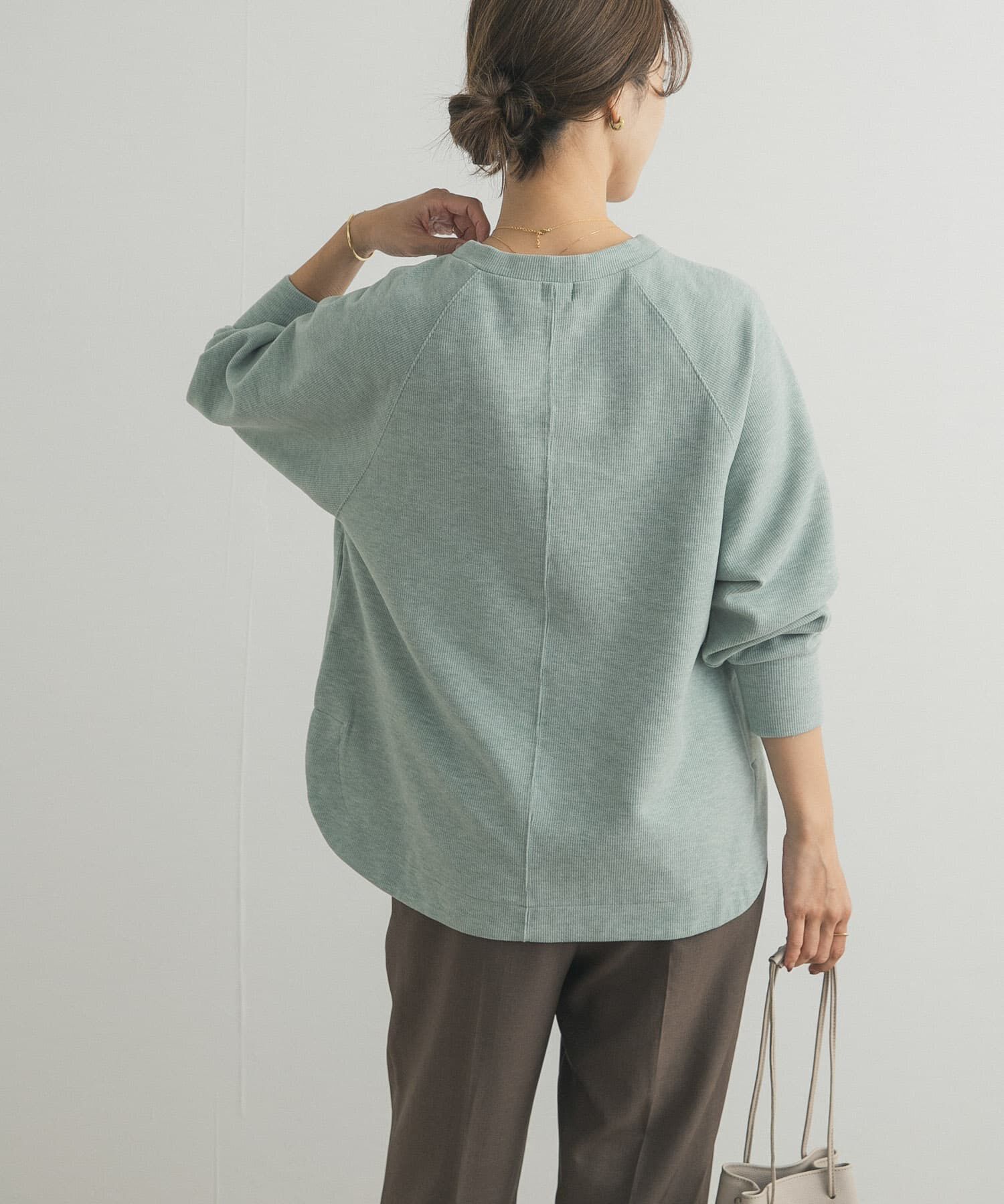 URBAN RESEARCH DOORS「『WEB/一部店舗限定カラー』ラグランフレアプルオーバー」|Tシャツ・カットソー|