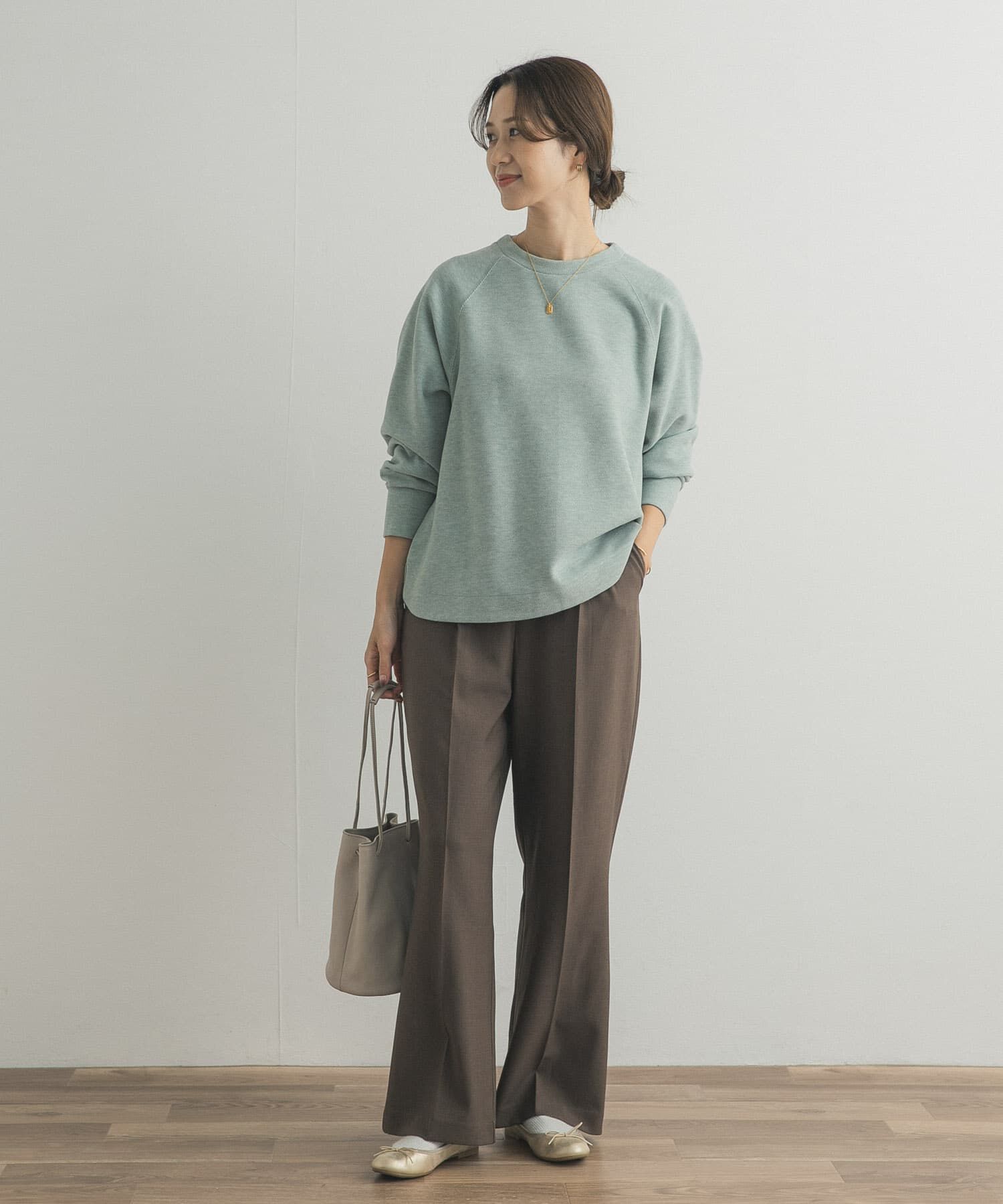 URBAN RESEARCH DOORS「『WEB/一部店舗限定カラー』ラグランフレアプルオーバー」|Tシャツ・カットソー|