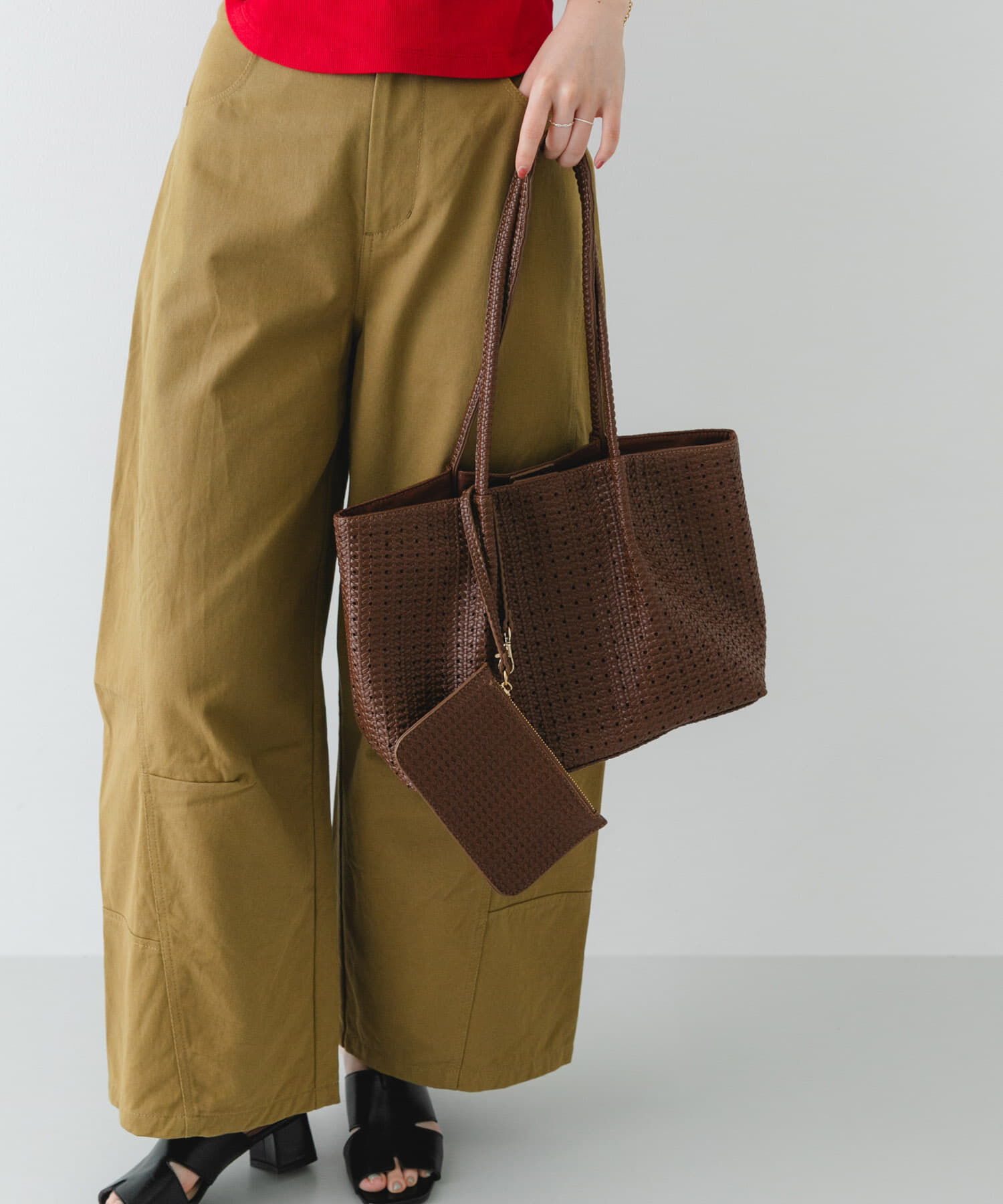 RODE SKO「ポーチ付パンチングミドルトートバッグ」|トートバッグ|