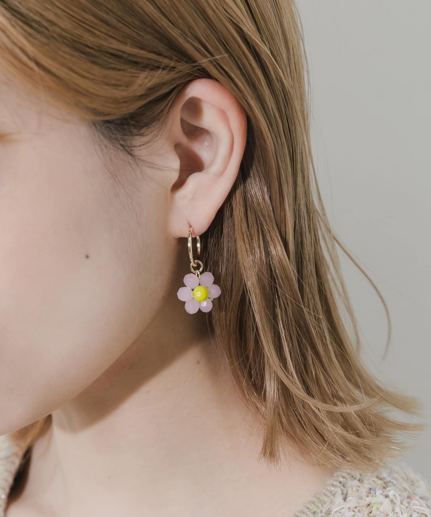 SMELLY「フラワービーズフープピアス」|ピアス|