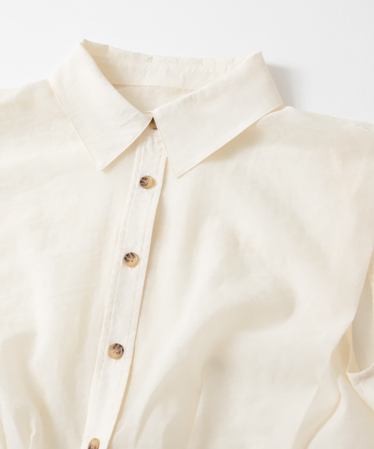  「ショルダータックコンパクトシャツ」|シャツ・ブラウス|