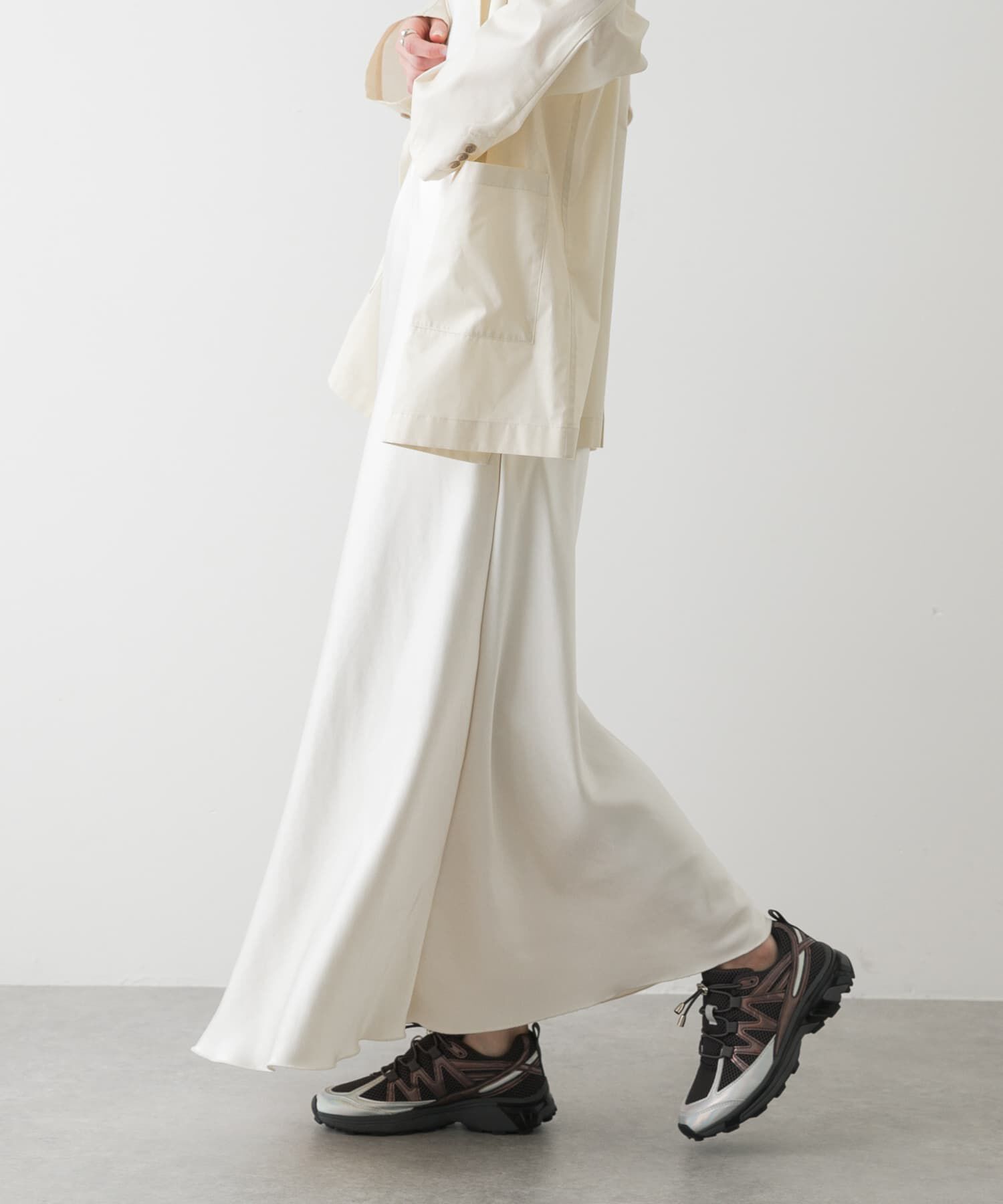 SENSE OF PLACE by URBAN RESEARCH「『一部WEB限定カラー』ナローサテンスカート」|スカート|