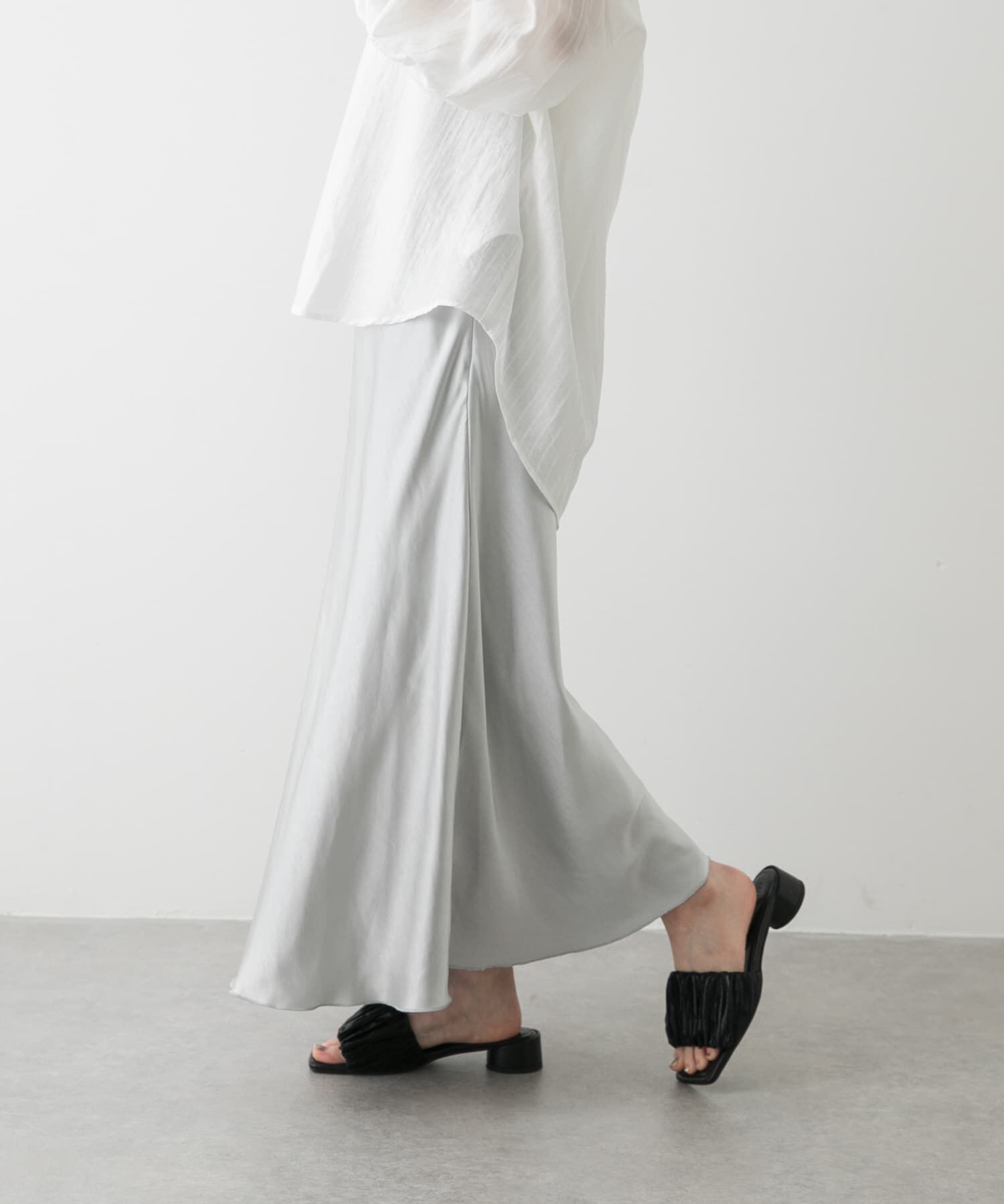 SENSE OF PLACE by URBAN RESEARCH「『一部WEB限定カラー』ナローサテンスカート」|スカート|