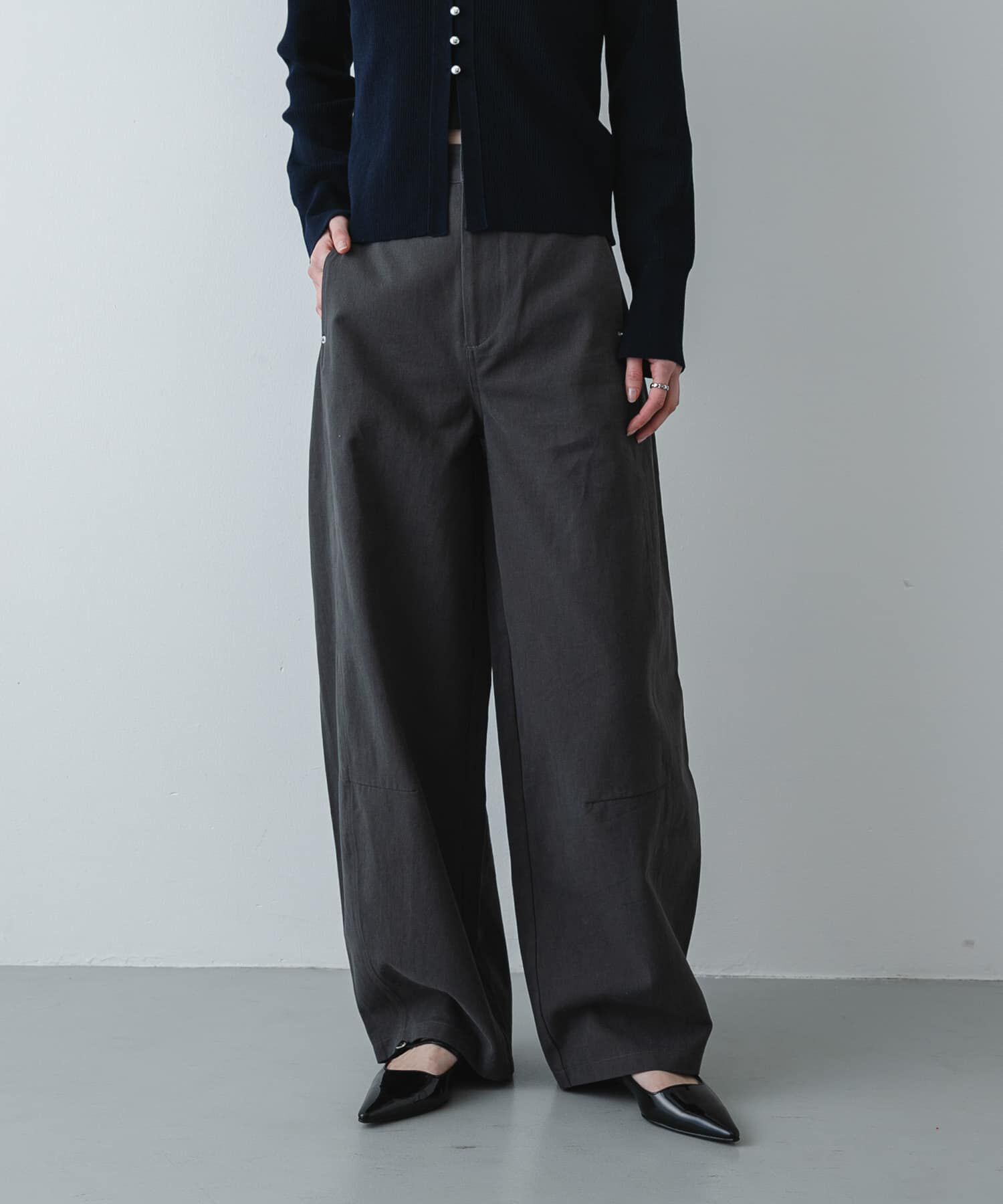SENSE OF PLACE by URBAN RESEARCH「バレルレッグチノパンツ」|その他|チャコールグレー