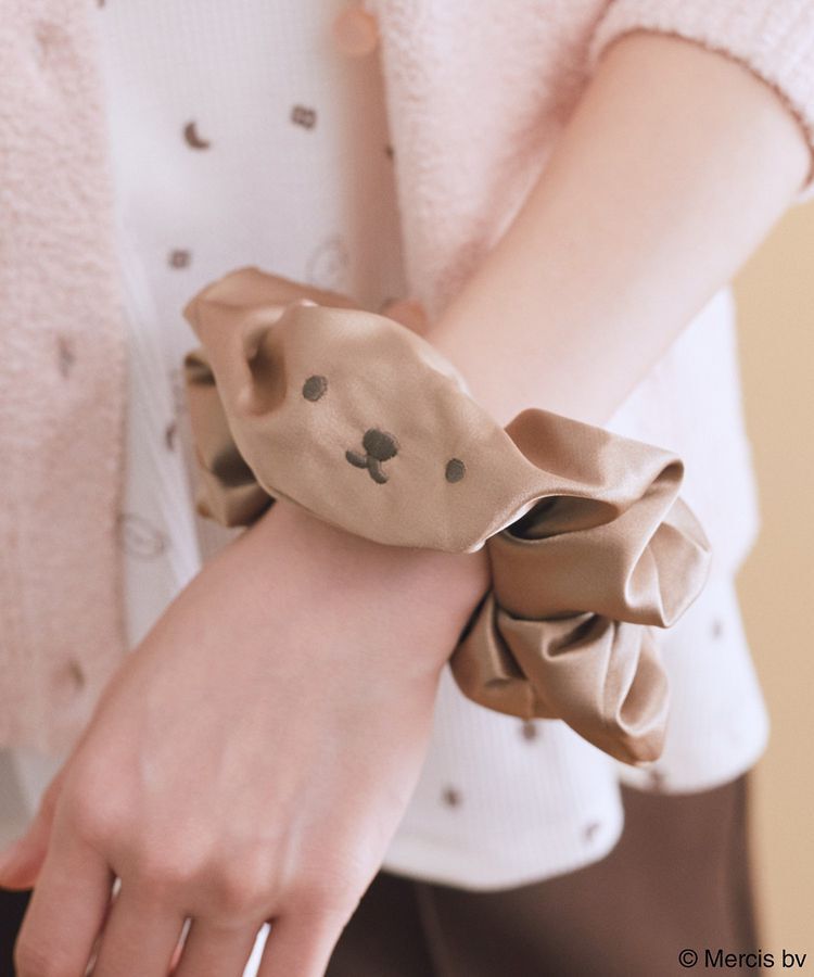 earth music&ecology「miffy/earth フェイス刺繍シュシュ」|その他|Brown