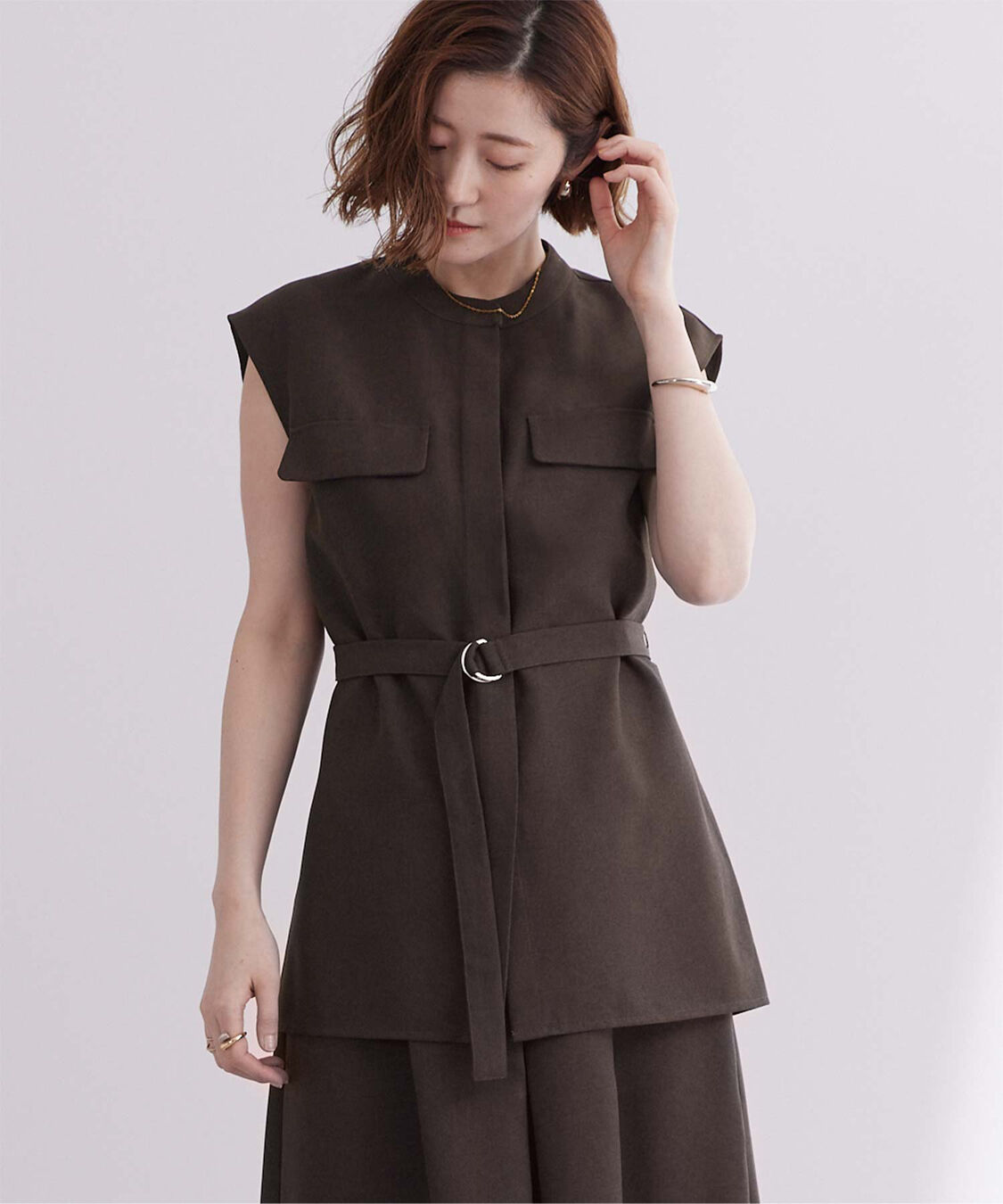 ur's「リネンライクノースリーブトップス」|シャツ・ブラウス|ダークブラウン