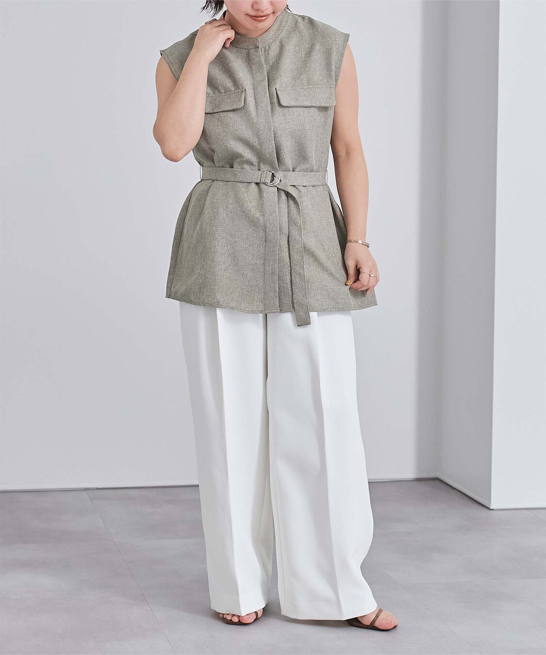 ur's「リネンライクノースリーブトップス」|シャツ・ブラウス|