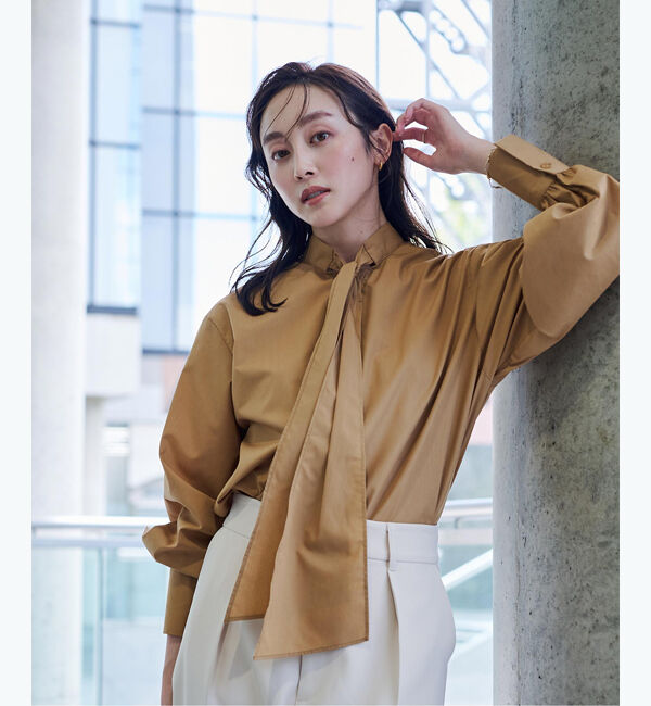 ur's「プチハイネックボウタイブラウス」|シャツ・ブラウス|キャメル