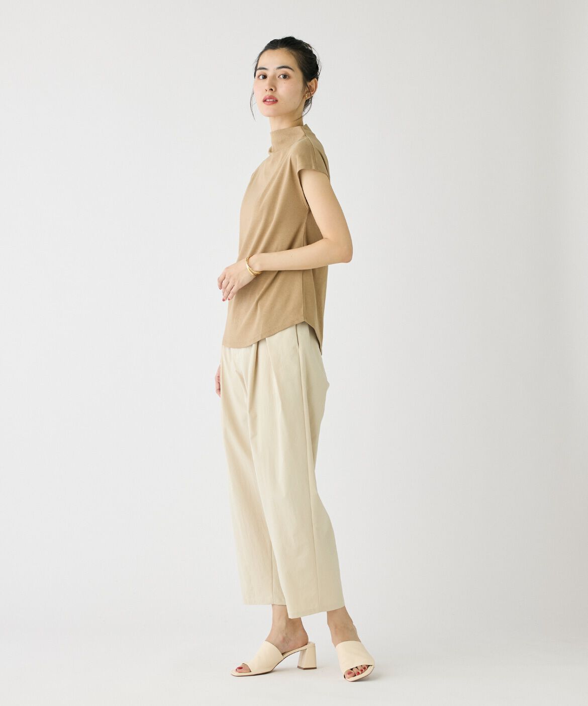 DAY by DAY it&rsquo;s international「バレルシルエットカーヴィパンツ」|スラックス|