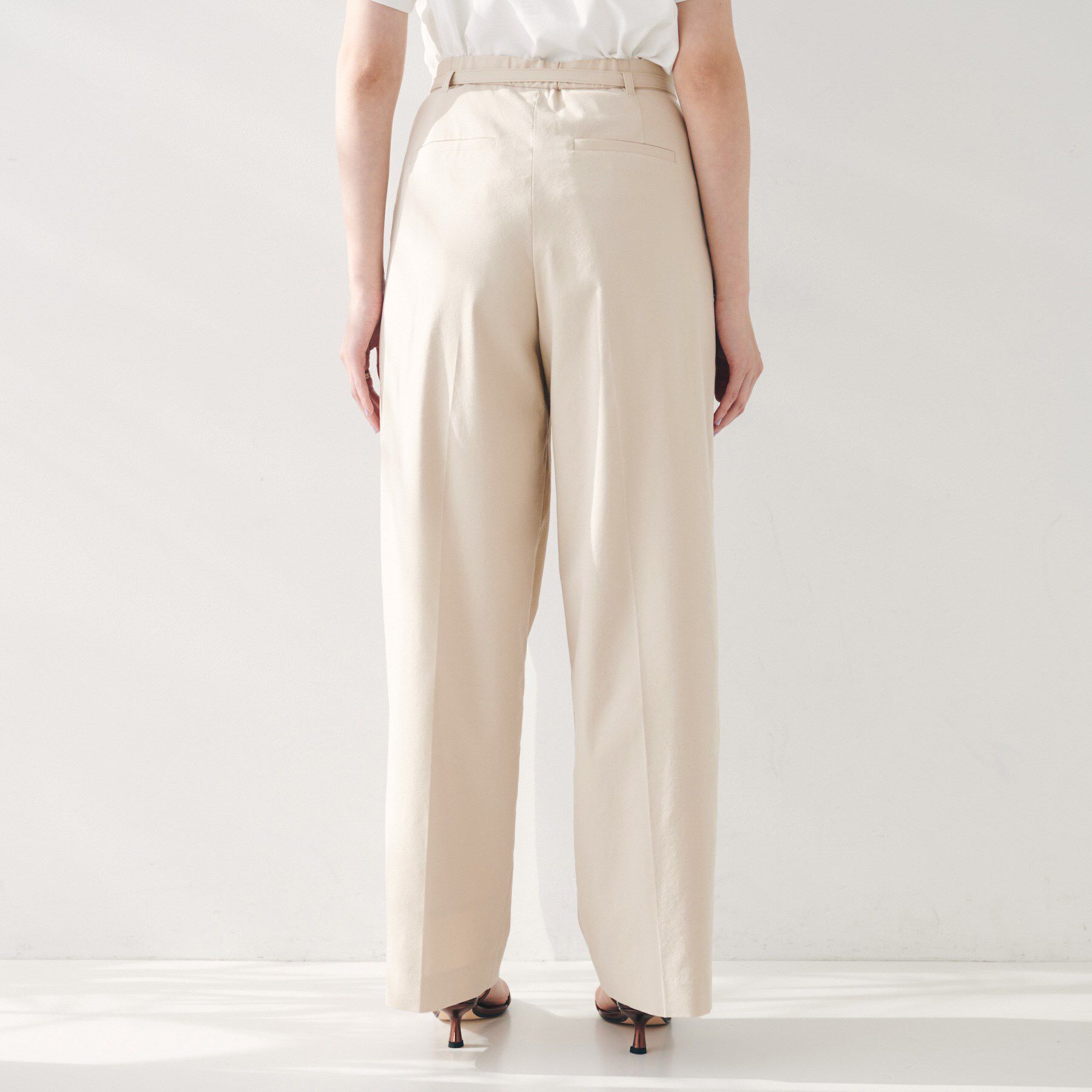 UNTITLED「【セットアップ可能／オンオフ】ラミー混 タックワイドパンツ」|その他|