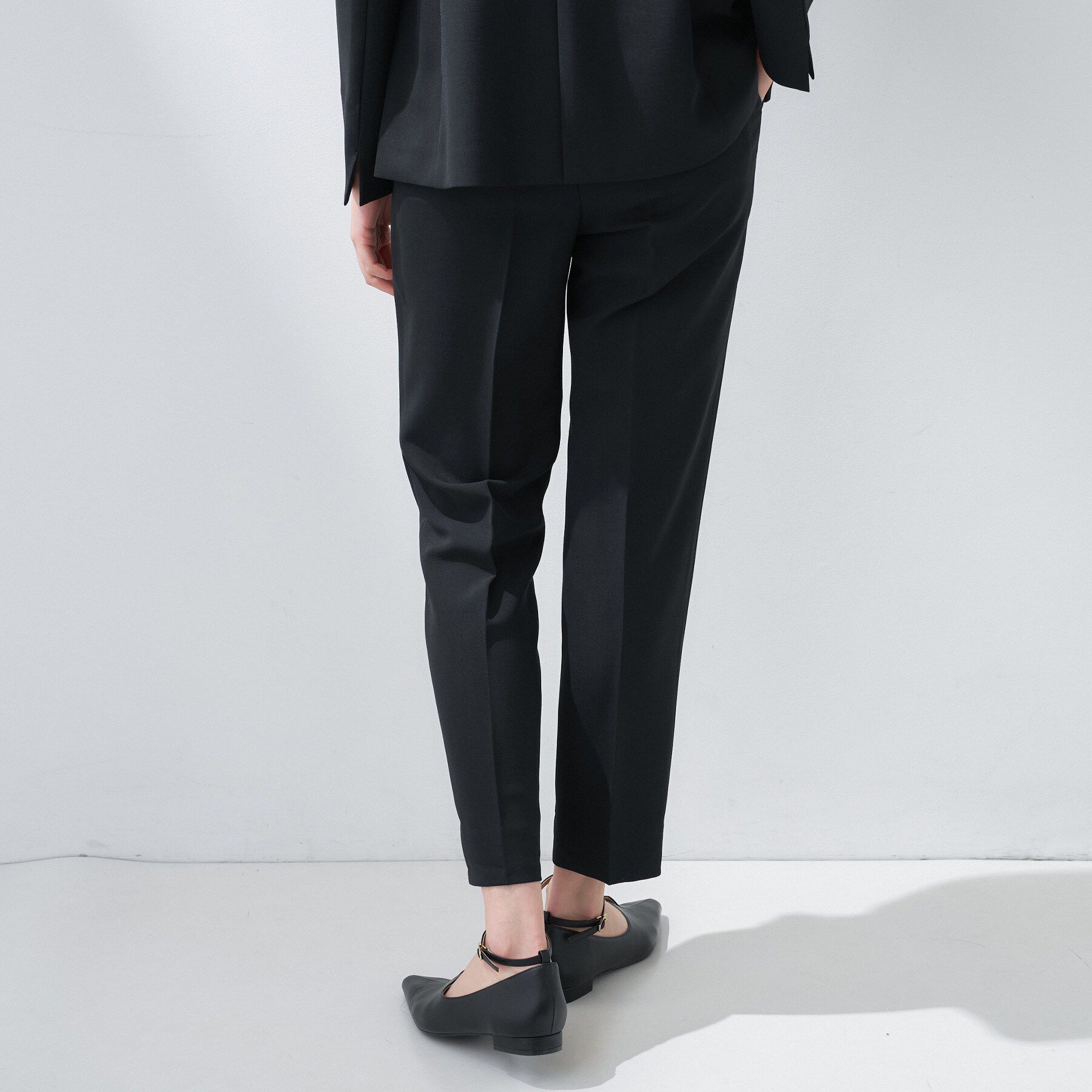 INDIVI「【定番スーツ／UVケア／洗える】ウール調タックテーパードパンツ」|スーツ|